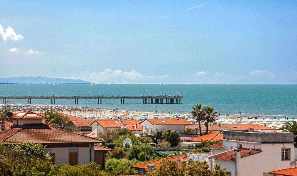 Hotel Villa Ombrosa Marina di Pietrasanta Exterior foto